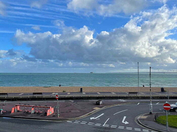 2 Bedroom Flat For Sale In South Parade, Southsea, Hampshire, PO4