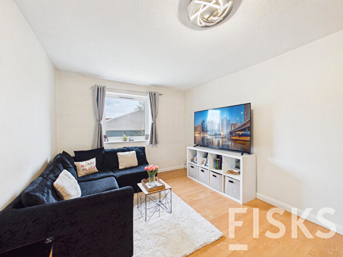 1 Bedroom Apartment For Sale In The Pantiles, Billericay, CM12