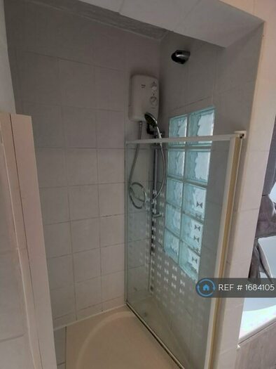 2 Bedroom Flat To Rent In Hiltingbury Road, Chandlers Ford, SO53