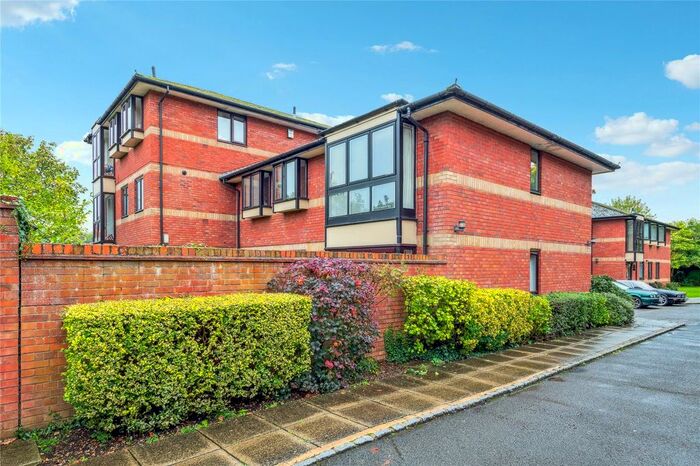 2 Bedroom Flat To Rent In Windsor House, St. Andrews Road, Henley-On-Thames, Oxfordshire, RG9