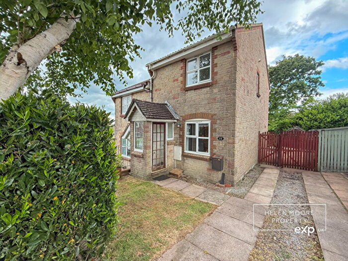 2 Bedroom Semi-Detached House For Sale In Fernbank Avenue, Ivybridge, Devon, PL21