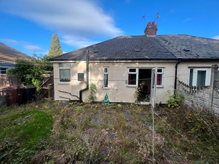 2 Bedroom Semi Detached House For Sale In Malins Road, Wolverhampton, WV4