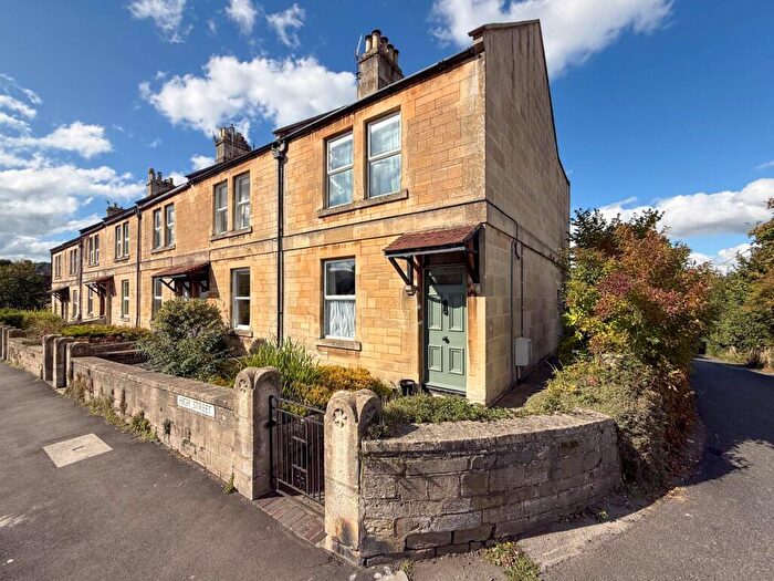 2 Bedroom End Of Terrace House For Sale In High Street, Box, SN13