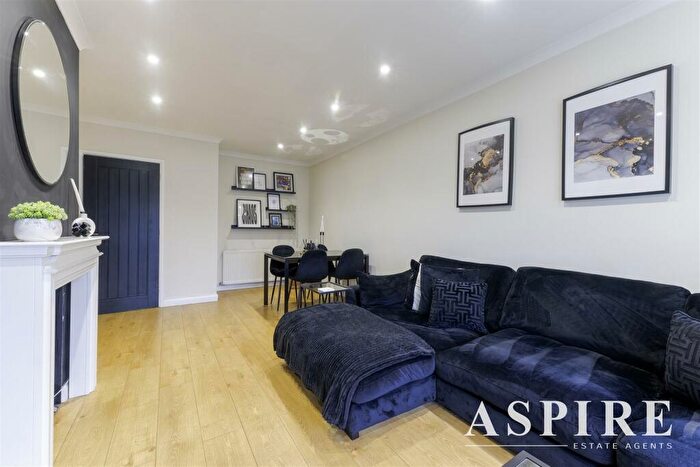 2 Bedroom Semi-Detached Bungalow For Sale In Karen Close, Benfleet, SS7