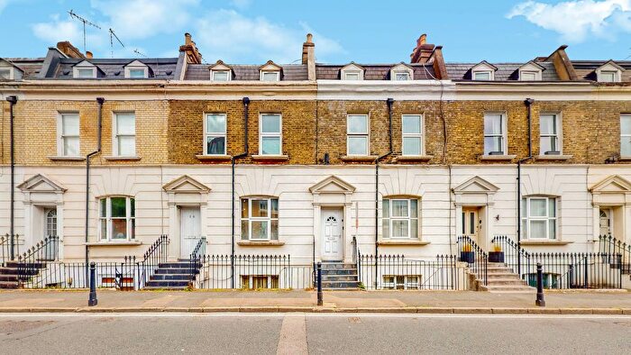 2 Bedroom Flat To Rent In A, Studland Street, W6