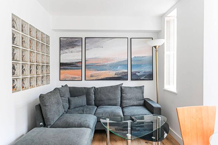 1 Bedroom Flat To Rent In Sloane Avenue, Chelsea, London, SW3