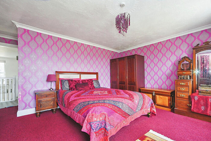 4 Bedroom Detached House For Sale In Malmesbury Road, Chippenham, SN15