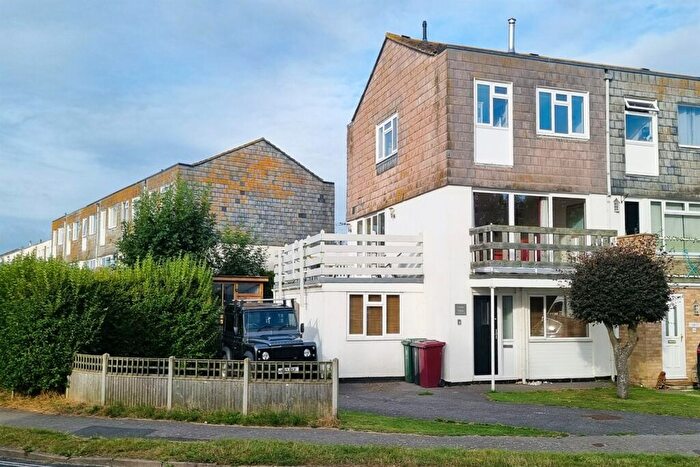 4 Bedroom End Of Terrace House To Rent In Beach Road, Selsey, Chichester, PO20