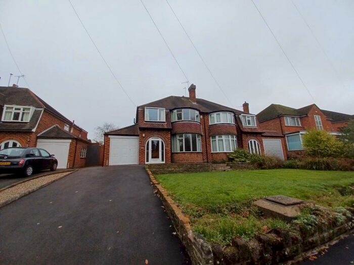 3 Bedroom House To Rent In Streetsbrook Road, Solihull, B91