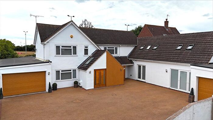 6 Bedroom Detached House For Sale In Tuffley Avenue, Linden, Gloucester, GL1