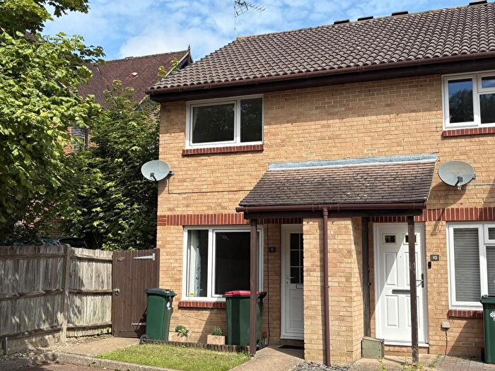 2 Bedroom End Of Terrace House To Rent In _Pound Hill, Crawley, West Sussex, RH10