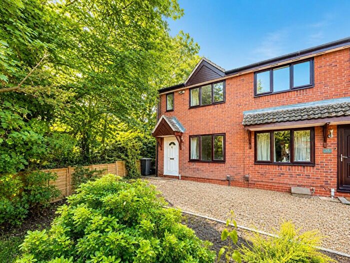 2 Bedroom End Of Terrace House For Sale In Bennetts Court, Yate, BS37
