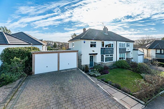 3 Bedroom Semi Detached House For Sale In Wrenbeck Drive, Otley, LS21