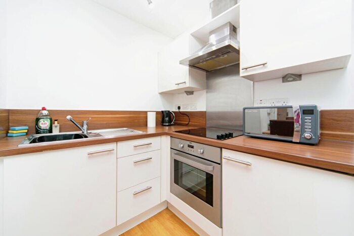 1 Bedroom Flat For Sale In Mann Island, Liverpool, Merseyside, L3