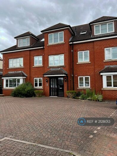 1 Bedroom Flat To Rent In Worplesdon Court, Guildford, GU2