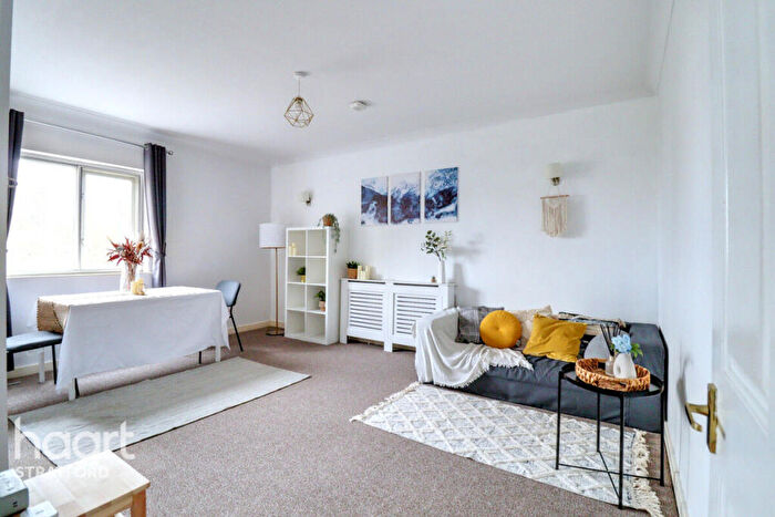 1 Bedroom Apartment For Sale In Barnby Street, Stratford, E15