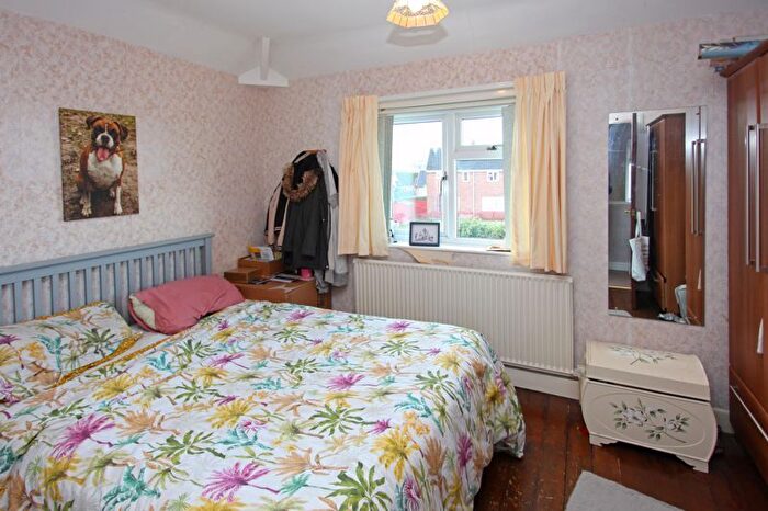 3 Bedroom Semi-Detached House For Sale In Victoria Avenue, Ketley, Telford, TF1