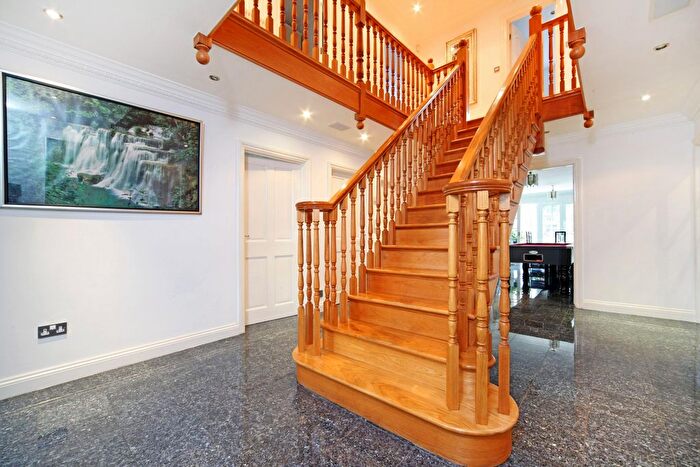 6 Bedroom Detached House To Rent In Winkfield Road, Windsor, SL4