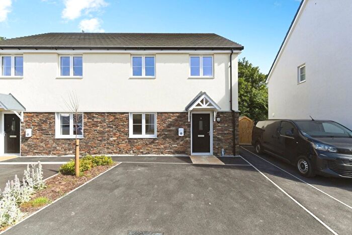 4 Bedroom Semi Detached House For Sale In Rosemoor Road, Gulval, Penzance, Cornwall, TR18