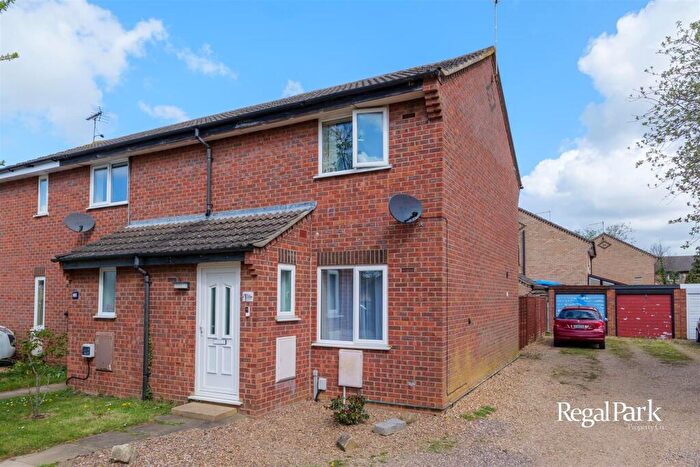 2 Bedroom End Of Terrace House For Sale In Swale Avenue, Gunthorpe, Peterborough, PE4