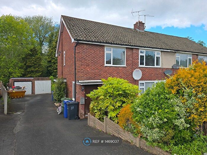 2 Bedroom Maisonette To Rent In Grange Crescent, Halesowen, B63