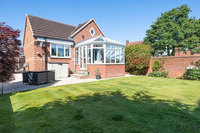 4 Bedroom Detached House For Sale In Hartshead Court, Liversedge, WF15