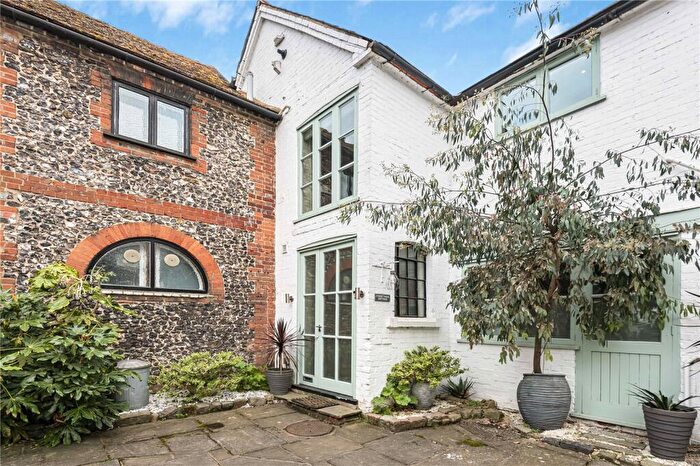 2 Bedroom Terraced House For Sale In New Street, Henley-on-Thames, Oxfordshire, RG9