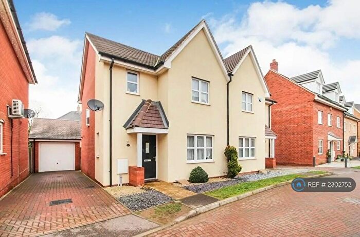 3 Bedroom Semi-Detached House To Rent In Chamberlain Way, Bedford, MK42