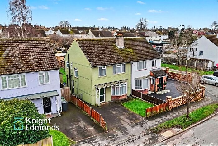 3 Bedroom Semi Detached House For Sale In Sussex Road, Maidstone, ME15