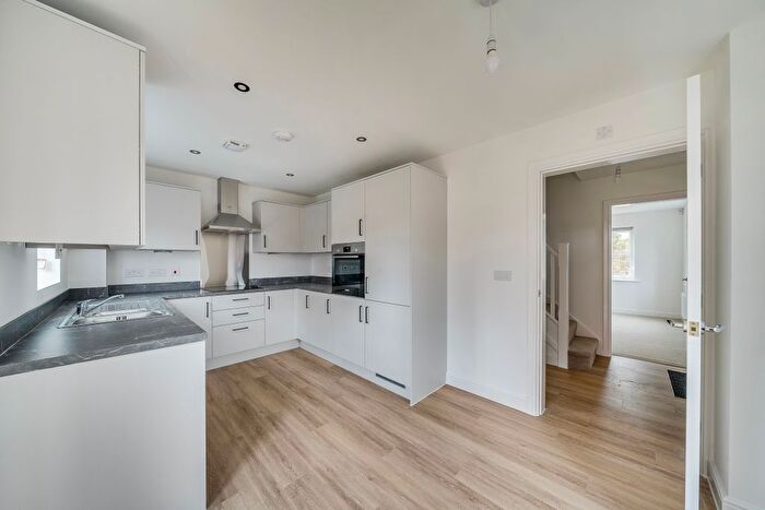 3 Bedroom Property To Rent In Cygnet Close, Upton, NN5