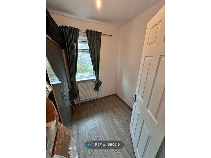 3 Bedroom Semi Detached House To Rent In Galsworthy Road, Sheffield, S5