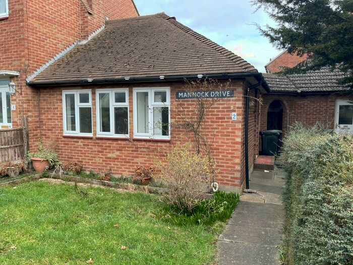 1 Bedroom Bungalow To Rent In Mannock Drive, Loughton, IG10