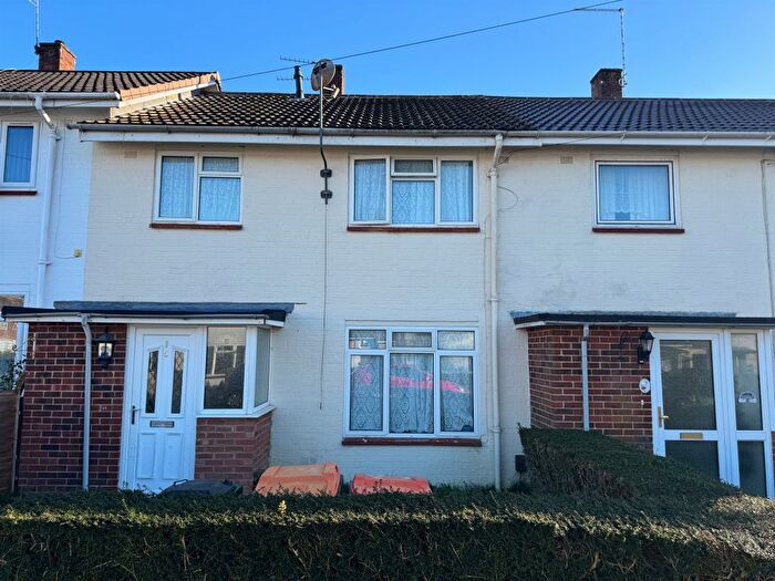 3 Bedroom Terraced House For Sale In Heron Close, Crawley, RH11