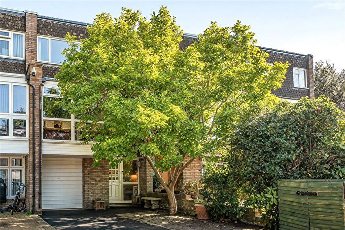 4 Bedroom Terraced House For Sale In Templewood, Ealing, W13