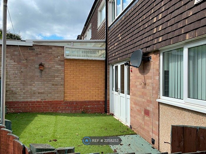 2 Bedroom Flat To Rent In Yorkminster Drive, Birmingham, B37