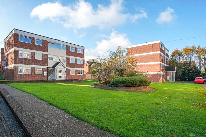 2 Bedroom Flat For Sale In Beechcroft Close, Valley Road, London, SW16