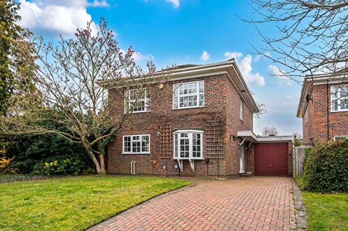 4 Bedroom Detached House For Sale In Tintagel Close, Epsom, KT17