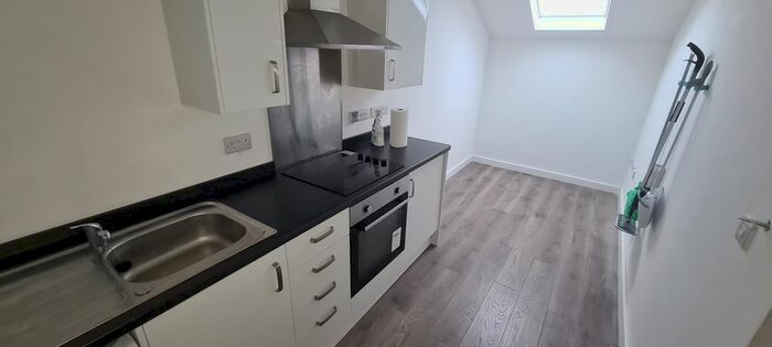 1 Bedroom Flat To Rent In East Lane, Runcorn, WA7