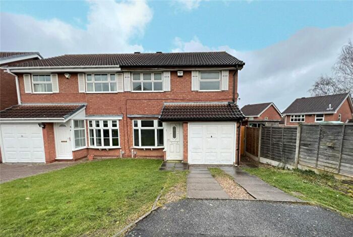 3 Bedroom Semi-Detached House To Rent In Graith Close, Hall Green, Birmingham, B28