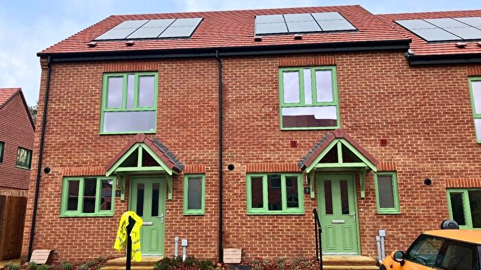 2 Bedroom End Terrace House For Sale In Holland Close, Midhurst, GU29