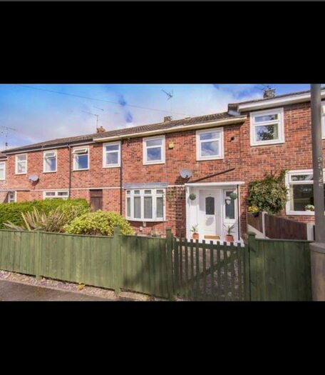4 Bedroom Terraced House To Rent In St. Brides Walk, Derby, DE22