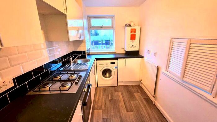 1 Bedroom Flat To Rent In Kinder Close, North Thamesmead, London, SE28