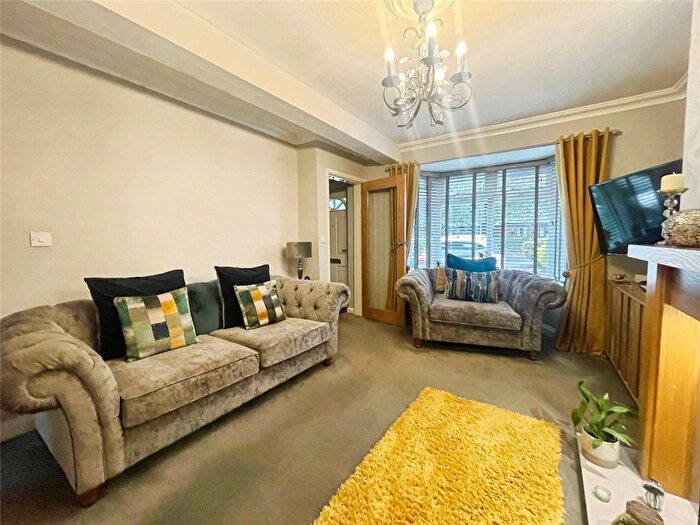 3 Bedroom Terraced House For Sale In Lawrence Avenue, Heath Town, Wolverhampton, West Midlands, WV10