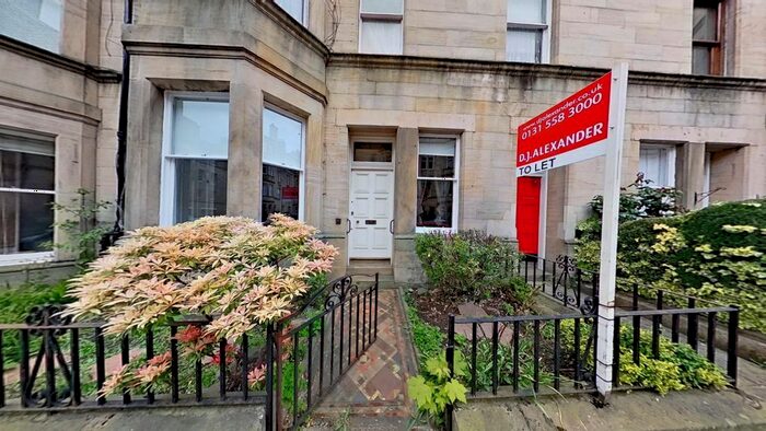 2 Bedroom Flat To Rent In Bruntsfield Gardens, Edinburgh, EH10