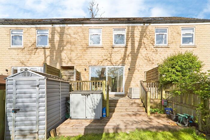 4 Bedroom Terraced House For Sale In Sunfield Mews, Stanningley, Pudsey, LS28