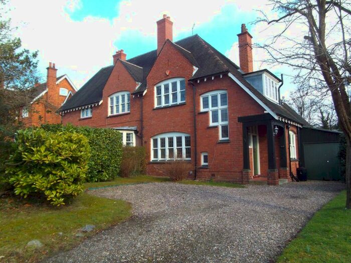 3 Bedroom House To Rent In Linden Road, Birmingham, B30