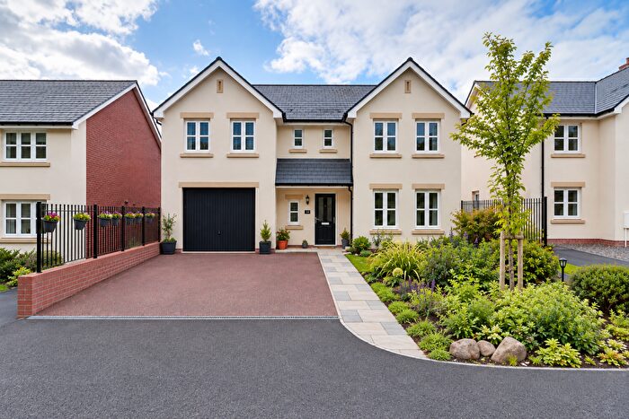 5 Bedroom Detached House For Sale In Lewis Close, Llantilio Pertholey, Abergavenny, NP7