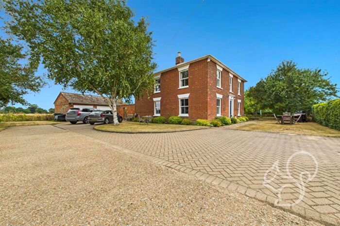 5 Bedroom House For Sale In Dawes Lane, West Mersea, CO5