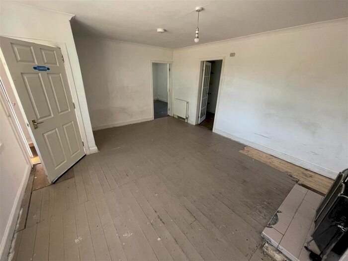 2 Bedroom Cottage For Sale In Ladybank, Cupar, KY15