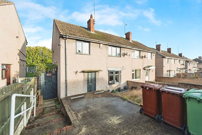 3 Bedroom Semi-Detached House For Sale In Church Mount, South Kirkby, Pontefract, WF9